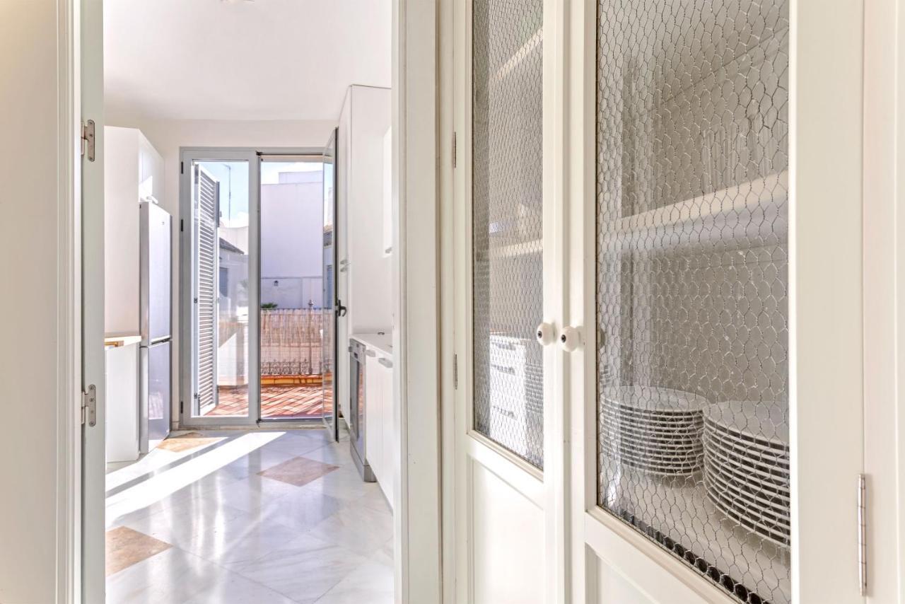 Genteel Home Abades Севилья Экстерьер фото