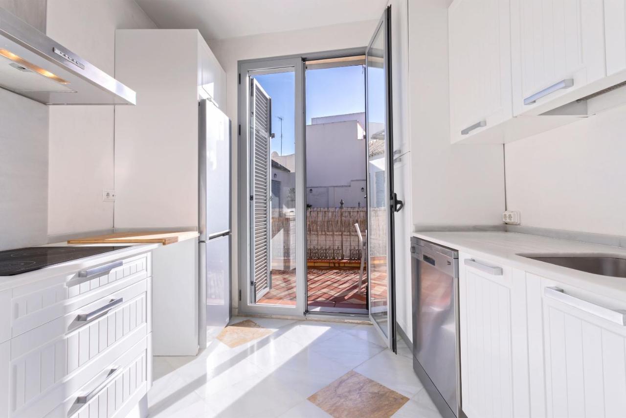 Genteel Home Abades Севилья Экстерьер фото