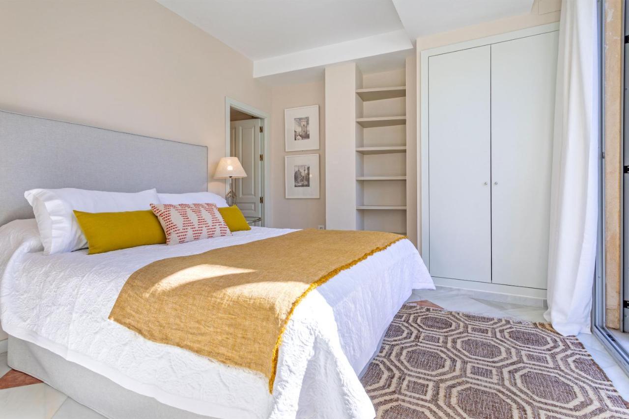 Genteel Home Abades Севилья Экстерьер фото