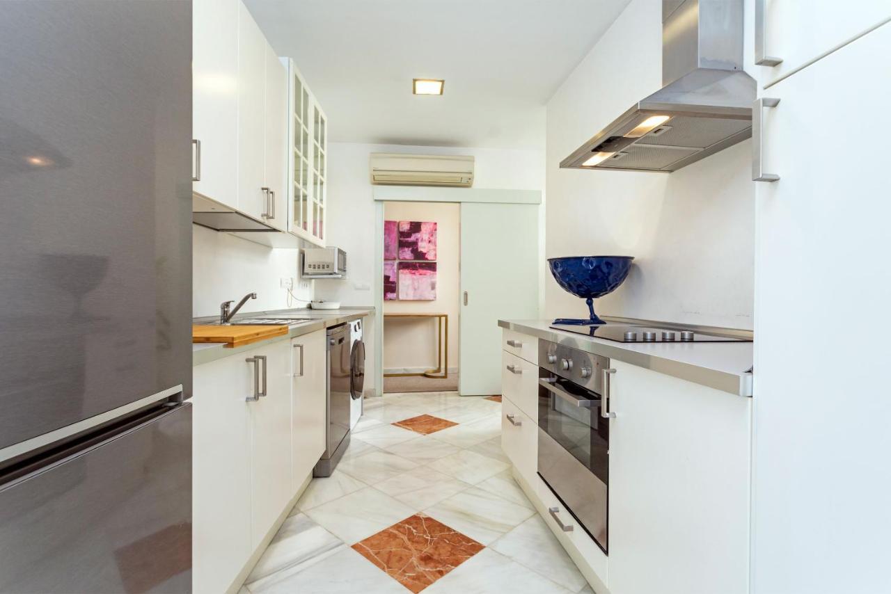 Genteel Home Abades Севилья Экстерьер фото