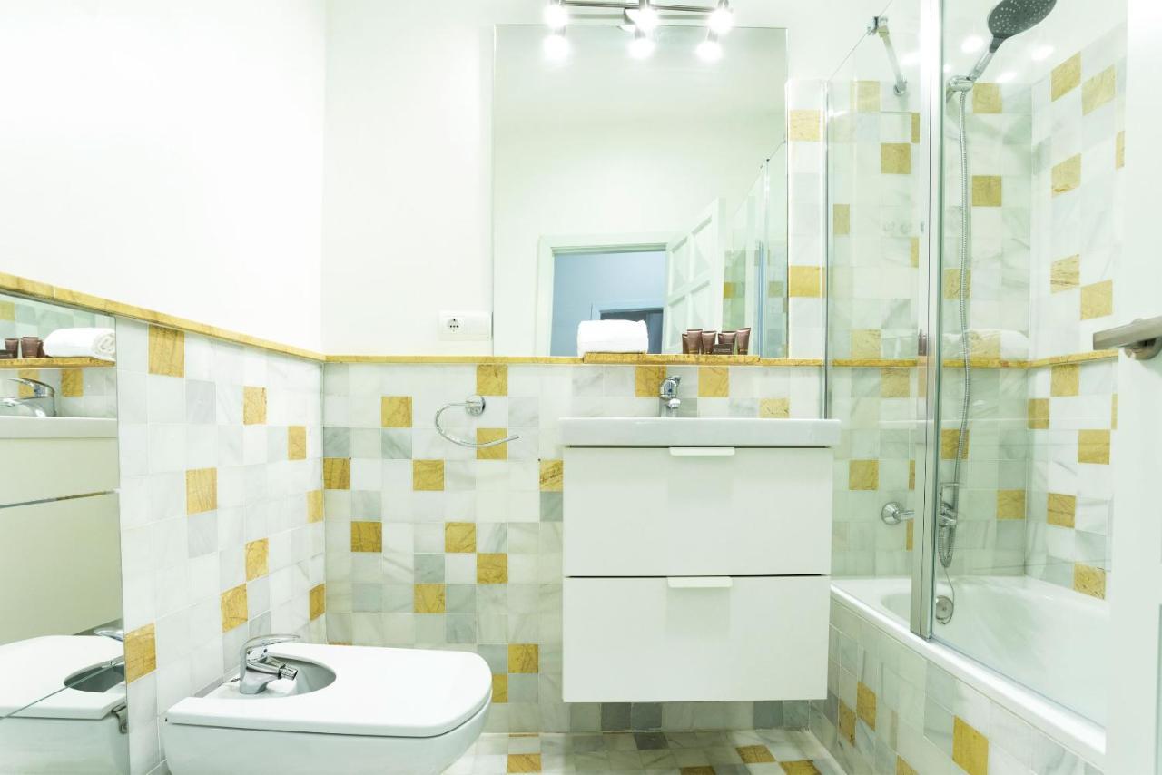 Genteel Home Abades Севилья Экстерьер фото