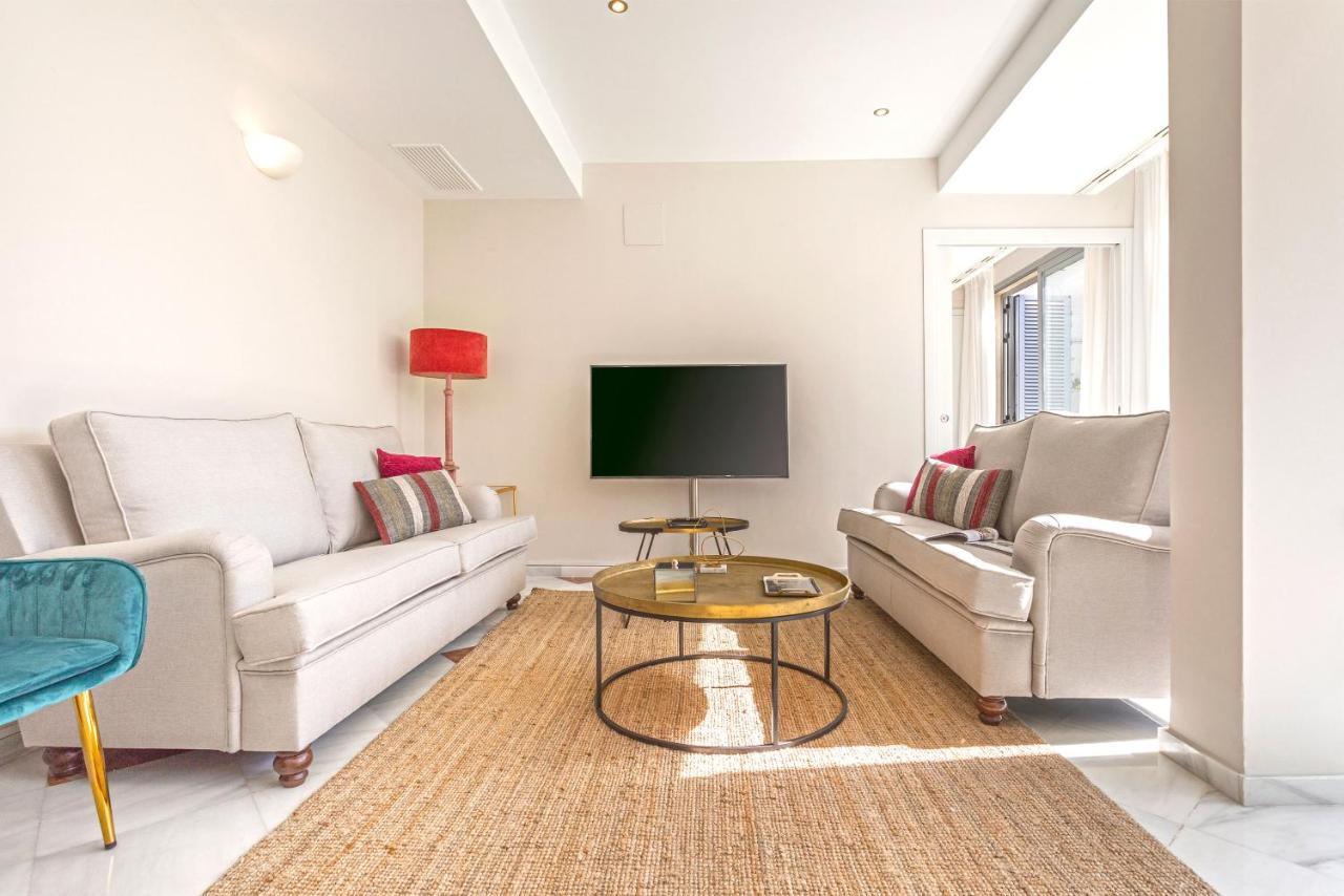 Genteel Home Abades Севилья Экстерьер фото