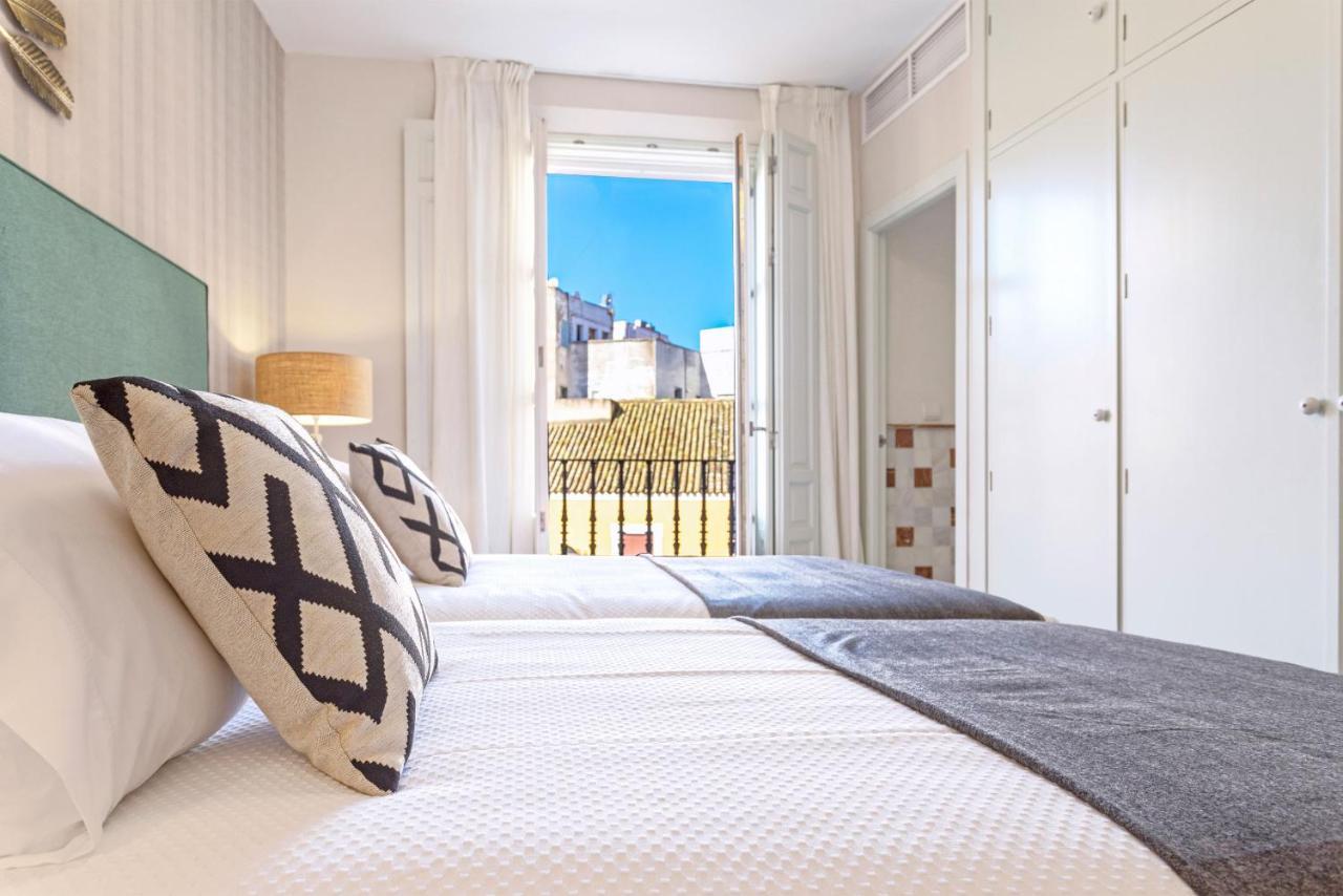 Genteel Home Abades Севилья Экстерьер фото